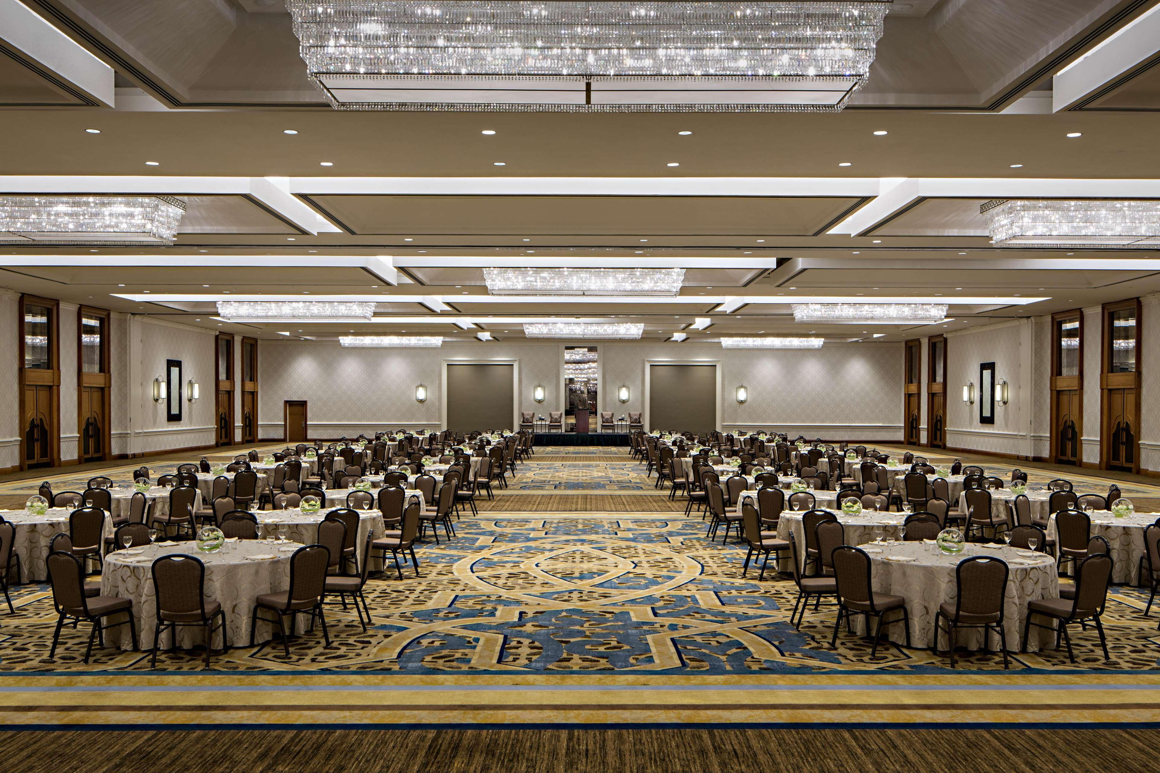 Hilton New Orleans Riverside Bagian luar foto